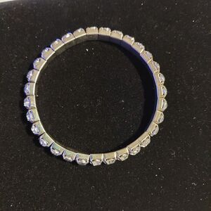 VTG Stretch Tennis Bracelet Prong-set Rhinestones Silvertone